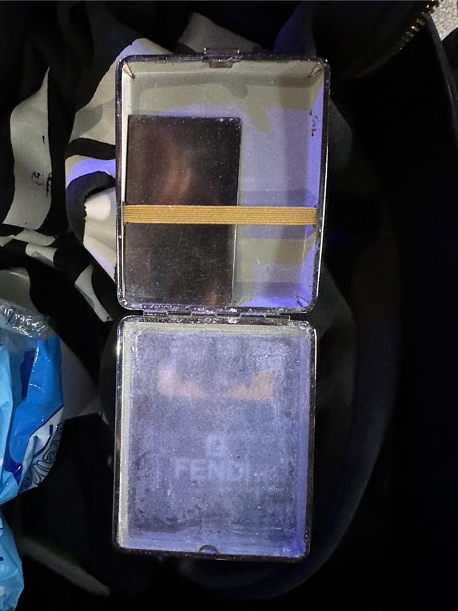 何男车箱内藏的名牌K盘，经查验有K他命阳性反应。（三重警分局提供／张铠乙新北传真）