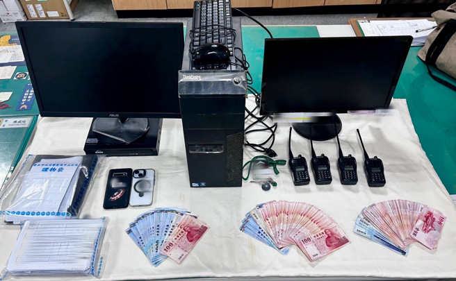 警方查扣证物照片。( 叶庭欣/翻摄 )