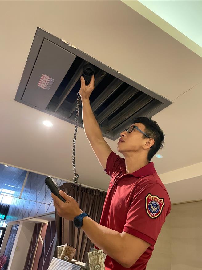 桃园市消防局19日于市政会议中提出中央修法建议，强化建筑物及企业防灾策略。（消防局提供）