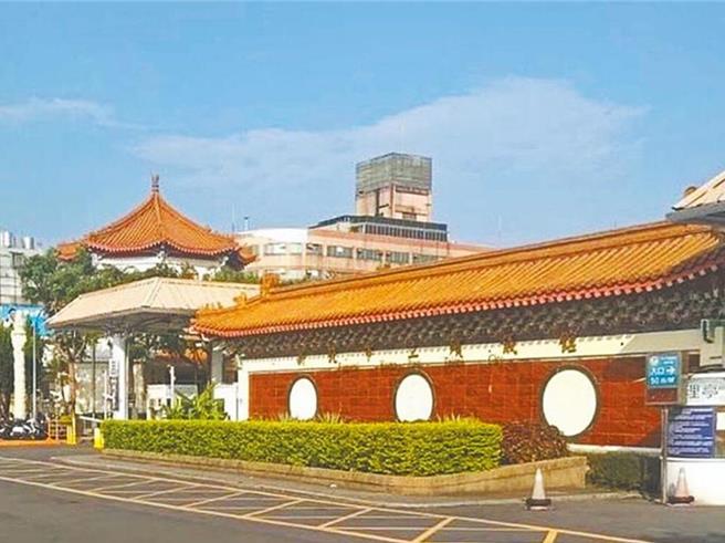 新北市立殯儀館遷移問題評估多年無果，新北市長侯友宜今（19）日在議會總質詢時，表示因為正反兩面意見都有，很難解決，但評估結果年底前會出來，承諾今年底前給答案。（本報資料照片）