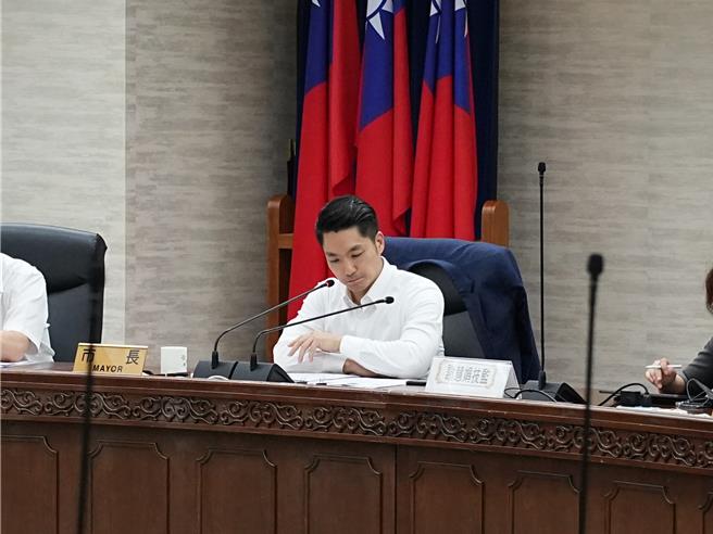 台北市长蒋万安表示，仍希望可以朝举办演唱会等大型活动的方向来努力。(黄敬文摄)