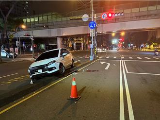 目睹儿子骑iBIKE遭辗毙   心碎母崩溃痛哭：明明可踩煞车