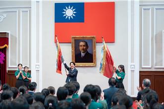 接見北一女樂儀旗隊  賴清德期勉把臺灣的好傳遞給國際社會