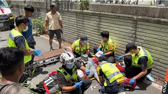 飛來橫禍！台東29歲警騎重機遇鳥襲撞樹   滑70米摔落產業道路命危