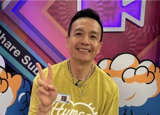 女友性感露背装「股沟快被看到」 小钟爸爸气炸放狠话