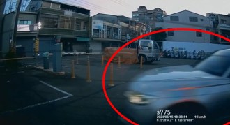 倒車準備進停車格遭攔胡！　霸氣大媽快狠準「停好停滿」