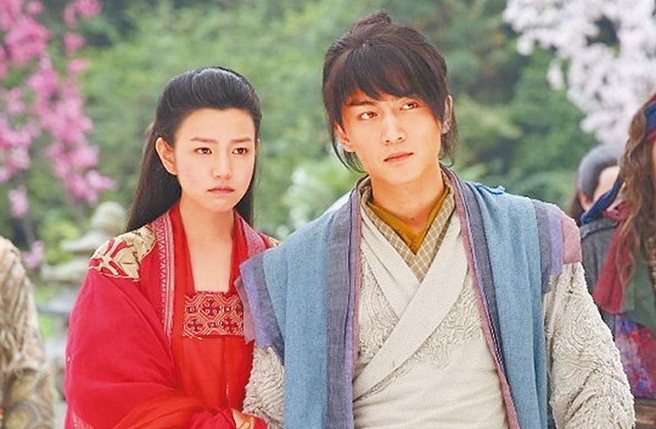 陈妍希、陈晓当年拍摄《神鵰侠侣》假戏真做交往。（图／翻摄自微博）