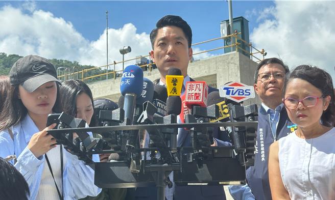 針對總統賴清德19日宣布將成立3個任務編組的委員會，台北市長蔣萬安20日表示，看起來賴清德是想更直接主導行政院各項政策，可能需要與行政院長卓榮泰多溝通。（丁上程攝）