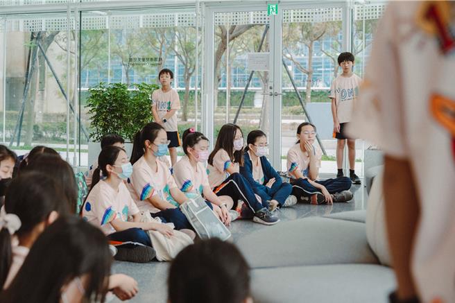 桃园市儿童美术馆偕同声音艺术家郑琬蒨合作开发声音学习单。（桃园市儿童美术馆提供）