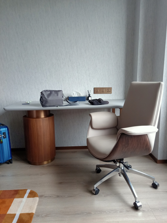 過境旅館的案前。（作者提供）