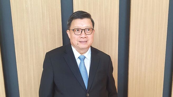 億光董事長葉寅夫於億光股東會後受訪時表示，新團隊所需的化學材料與泰谷一致，接手泰谷的廠房、設備可縮短污染設備執照申請的流程。圖／本報資料照片