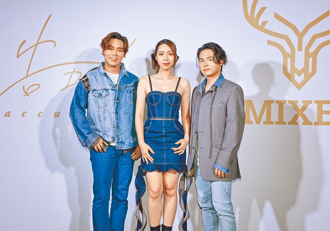 人气乐团「告五人」入围第35届金曲奖共4项大奖，19日出席造势活动。（罗永铭摄）