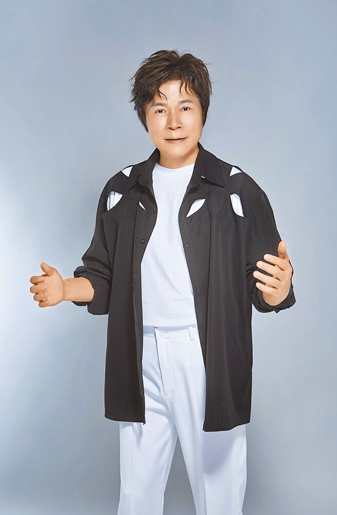 洪榮宏將在8月登上「2024真愛秀．藍寶石大歌廳」開唱。（高雄流行音樂中心提供）