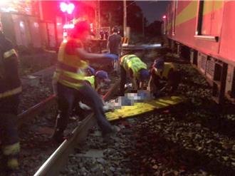 行人闖平鎮新光路平交道遭區間車撞 送醫搶救中