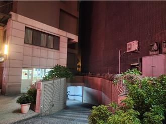 女屍躺台中社區圍牆飄臭     「母上周報失蹤」無外力介入