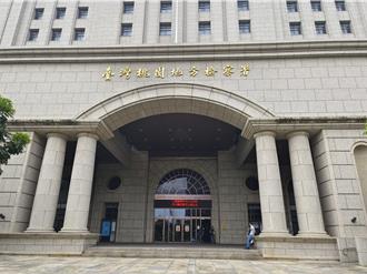 曾代表綠選桃園議員  她為郭台銘買連署書遭起訴