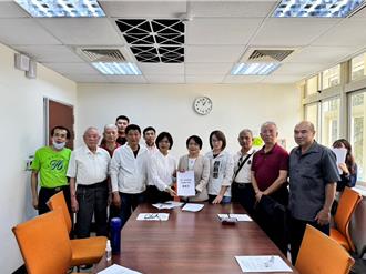 地方民代向内政部递交连署书   反对三重果菜市场迁移至芦洲