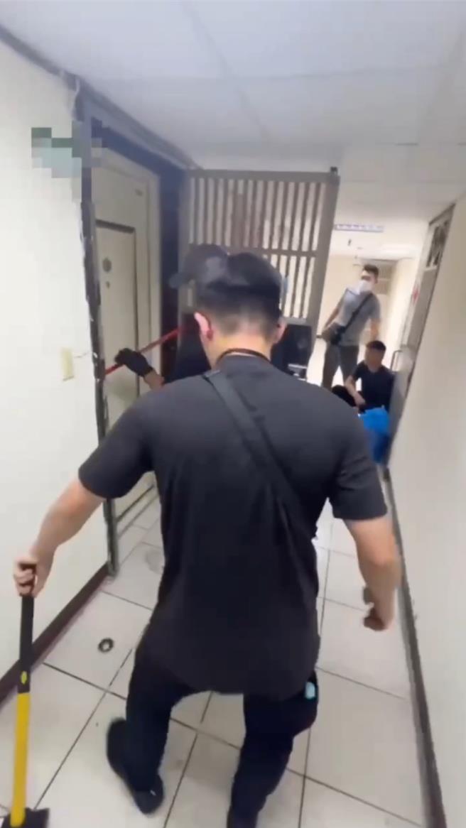 警方破门进入却未发现泰籍女子。（警方提供）