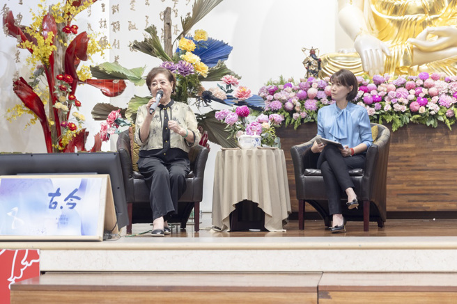 陳淑芳以「要活就要動」勉勵大家，要安排生活，讓自己有事情做，不要成天看電視。(圖/佛光山惠中寺提供)