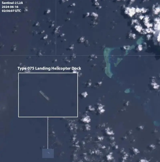 哨兵2号卫星图像显示075两栖攻击舰已抵达南海，将与055驱逐舰联手对菲律宾进行威慑。（图／搜狐网）