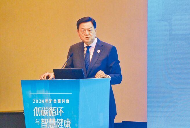 旺旺集團副董事長周錫瑋認為，減碳與健康是世界需求，也是兩岸可合作之處。（吳泓勳攝）