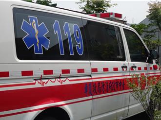 重量級救護！破百公斤壯男無生命跡象  5消防搬運急送醫
