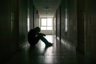 男老師求愛女學生遭解聘！她「身心受創」再提國賠55萬卻踢鐵板