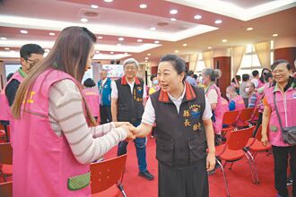 獨老到宅關懷 花蓮縣向志工招手