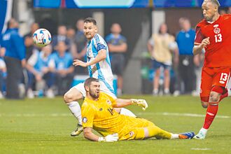 美洲盃》梅西雙創賽史紀錄 阿根廷旗開得勝