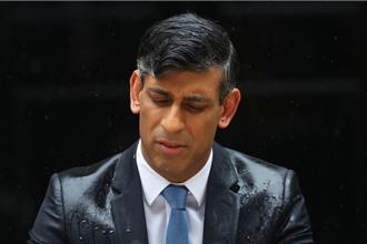 英民調：保守黨「災難性」競選活動 再拉大與工黨差距