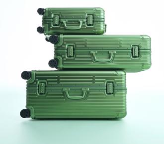 暑假來臨瘋出國 行李箱品牌大戰 新色比騷