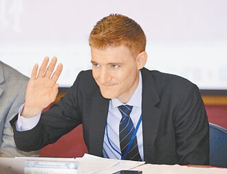 美学者：国内外复杂情势多 陆对台保持克制