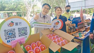 台南芒果節開跑 黃偉哲吃冰消暑喊讚