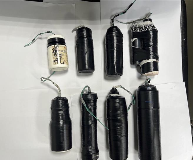 警方起出爆裂物。（民眾提供／李京升苗栗传真）