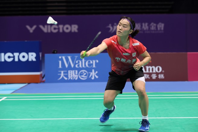 許玟琪23日在高雄羽球大師賽女單決賽直落二獲勝，收下個人生涯首座超級系列賽冠軍。（中華羽協提供）