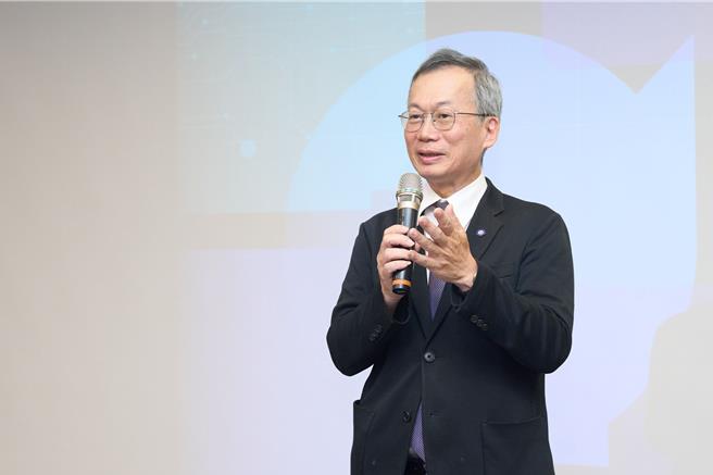 政大校长李蔡彦强调，政大在AI和永续上，绝对不会缺席。（政大提供／林志成台北传真）