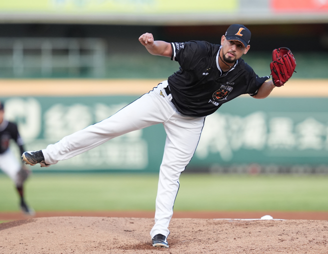 统一狮先发投手胜骑士。（统一狮提供）