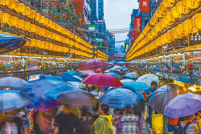 國際知名雜誌《Harper's-bazaar》介紹全球12個不容忽視旅遊城市，基隆市列為第5。（基隆市政府提供）