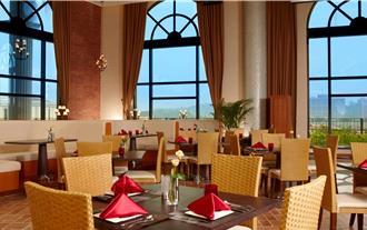 南非主厨献厨艺 义大皇家推义餐