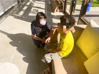 媽媽留紙條去買菜！男童社區大廳哭泣警協助找家人