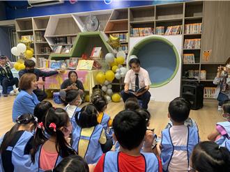 科普教育進校園 「火箭阿伯」與小學生聊太空夢