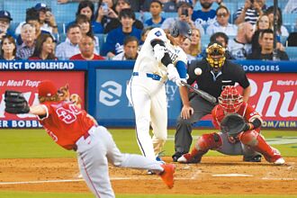 MLB》大谷翔平连3场开轰 道奇射落天使