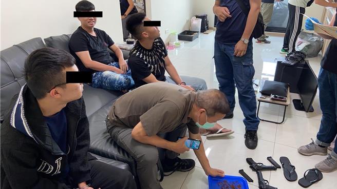 专案小组查出，2023年10月、11月间许男等人便开始从事媒介非法打工与暴力讨债等不法活动。（高雄市刑大提供／袁庭尧高雄传真）