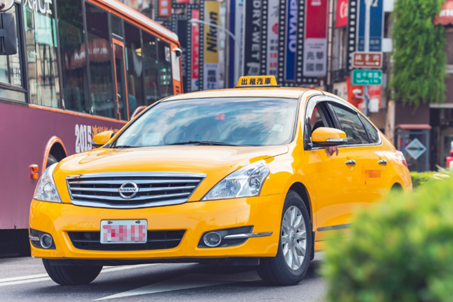 陸網紅遊高雄取消計程車遭收100元，交通局出手查證：屬實可開罰。（示意圖，非當事計程車：shutterstock／達志）