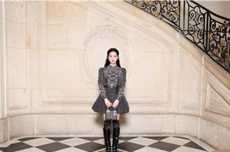 Dior 2024-25秋冬高級訂製服展　重現千年前女性英姿