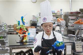 屏科大首位西点类技能竞赛国手诞生 9月代表台湾赴法征战