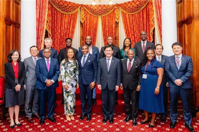 外交部長林佳龍晚宴歡迎聖克里斯多福總理德魯伉儷訪團。（外交部提供）