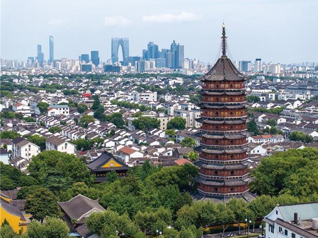 大陆江苏省苏州市一辆载有日本学校学生的校车，24日遭到一名疑似持刀男子的袭击。（示意图／新华社）