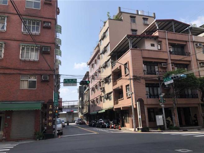 永和大陳現有房舍簡陋老舊，公辦更新刻不容緩。（都更處提供）