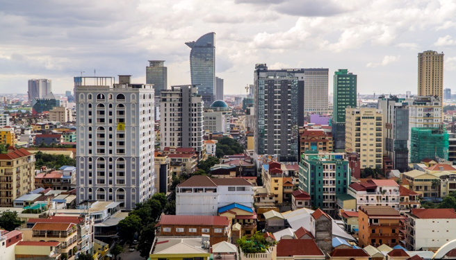 一名32岁钱姓台湾女子24日晚间在柬埔寨首都金边坠楼身亡。图为金边市容。（资料照：shutterstock／达志）